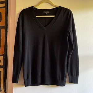 Banana Republic black v neck wool knit sweater size M